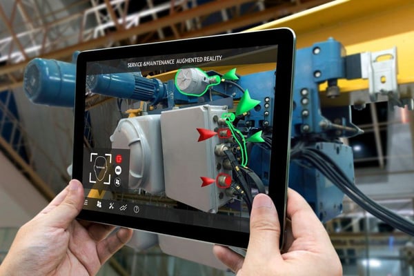 Augmented reality, remote operation,  future of the oil and gas industry 